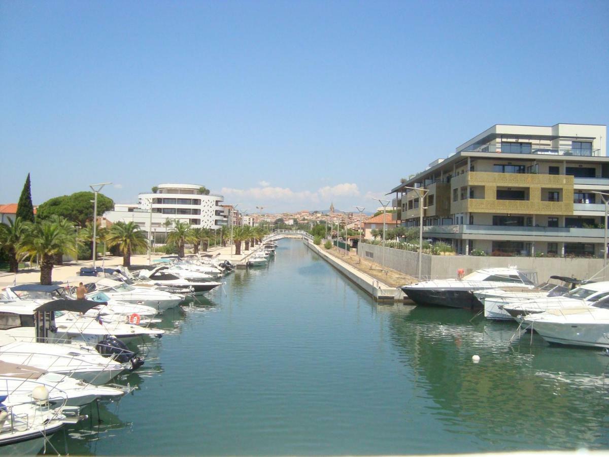 Au Coeur De Port Frejus - T2 30 M² - Tout A Pied Exterior photo